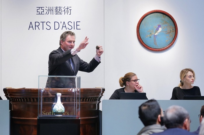 vase sparked a bidding war at Sotheby's
