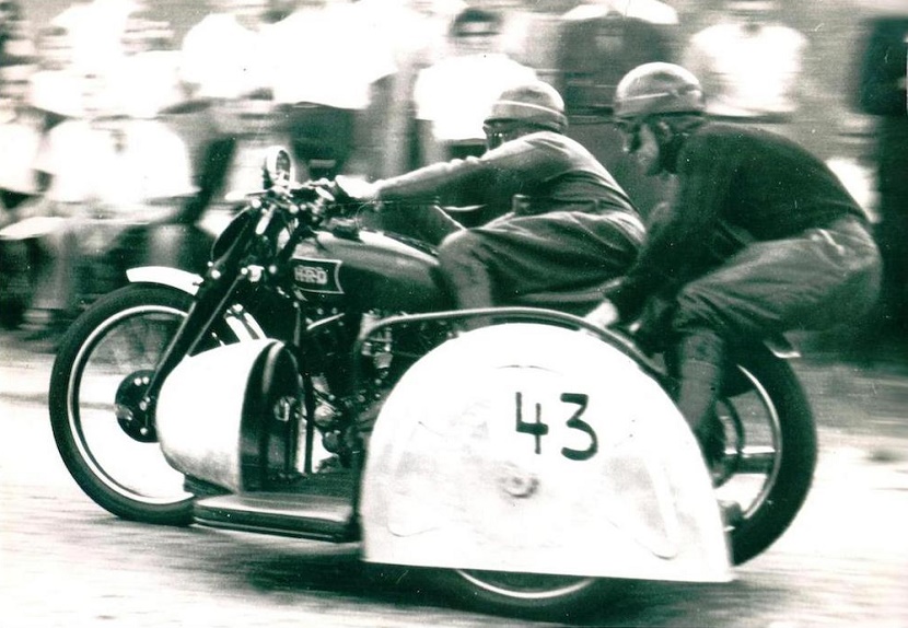 The Black Lightning in action, ridden by its first owner Hans Stärkle 