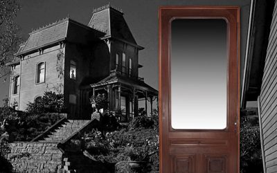 The front door to the infamous Norman Bates 'Psycho' house is expected to fetch up to $30,000