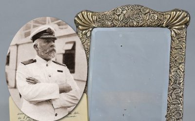 Does the ghost of Captain Edward Smith appear in this mirror on the annivesary of his death?