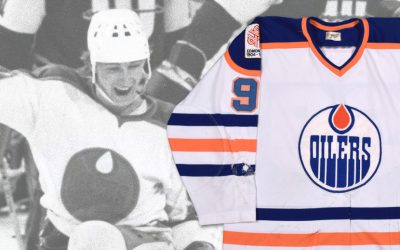 Wayne Gretzky's rookie jersey is expected to fetch up to $400,000 at auction next month