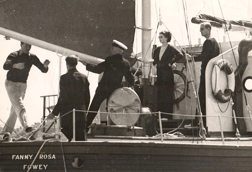 Princess Elizabeth and Prince Phillip aboard the Fanny Roas, the yacht belonging to Dyu Maurier's husband Frederick ‘Boy’ Browning