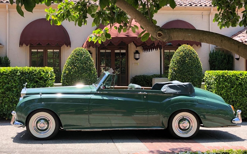 Elizabeth Taylor ordered the custom 1961 Silver Cloud II drophead coupe in her favorite colour of 'Smoke Green' 