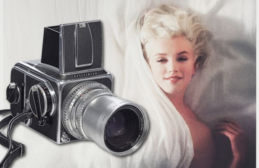 Marilyn Monroe Douglas Kirl=kland photo shoot camera to auction at Christies