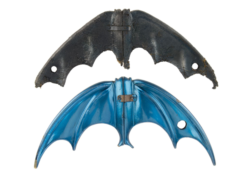 Batman and Robin's Batarangs, estimated at $20,000 - $30,000 and $18,000 - $22,000 respectively (Image: Profiles in History)