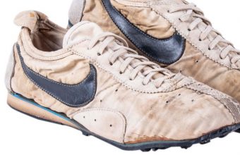 tinta medios de comunicación Casco World's oldest Nike running shoes to auction for over $100,000 at Sotheby's