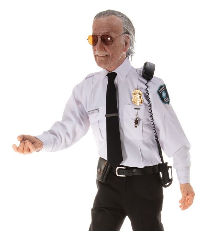 A hyper-realistic mannequin of Marvel legend Stan Lee, wearing his Smithsonian Guard uniform from Captain America: The Winter Soldier (Image: Profiles in History