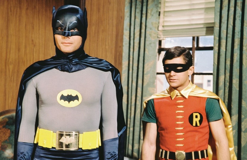 Spanje bovenste klauw Batman and Robin TV costumes smash world record price at auction