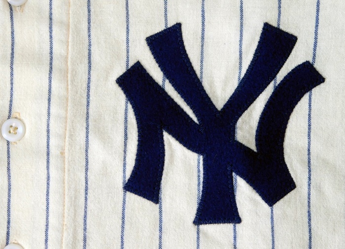 Lou Gehrig game-worn Yankees jersey could fetch record $2 million