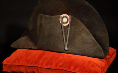 A hat worn by Napoleon Bonaparte has been sold for a record price.