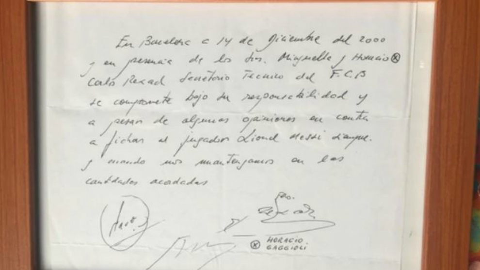 Lionel Messi pre-contract agreement on napkin