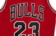 Michael Jordan jersey 23 Chicago Bulls red