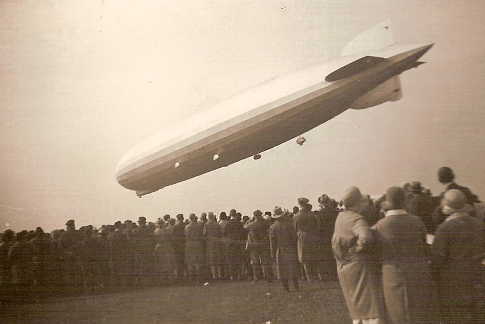 LZ 127 Graf Zeppelin airship in flight