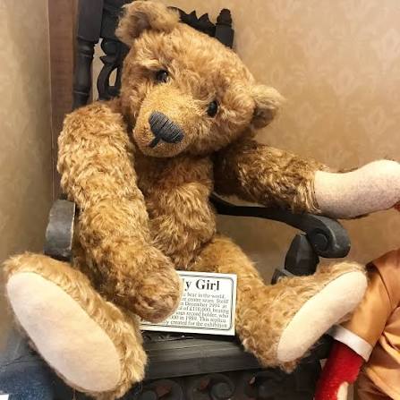 Steiff Teddy Girl jointed plush bear from 1905